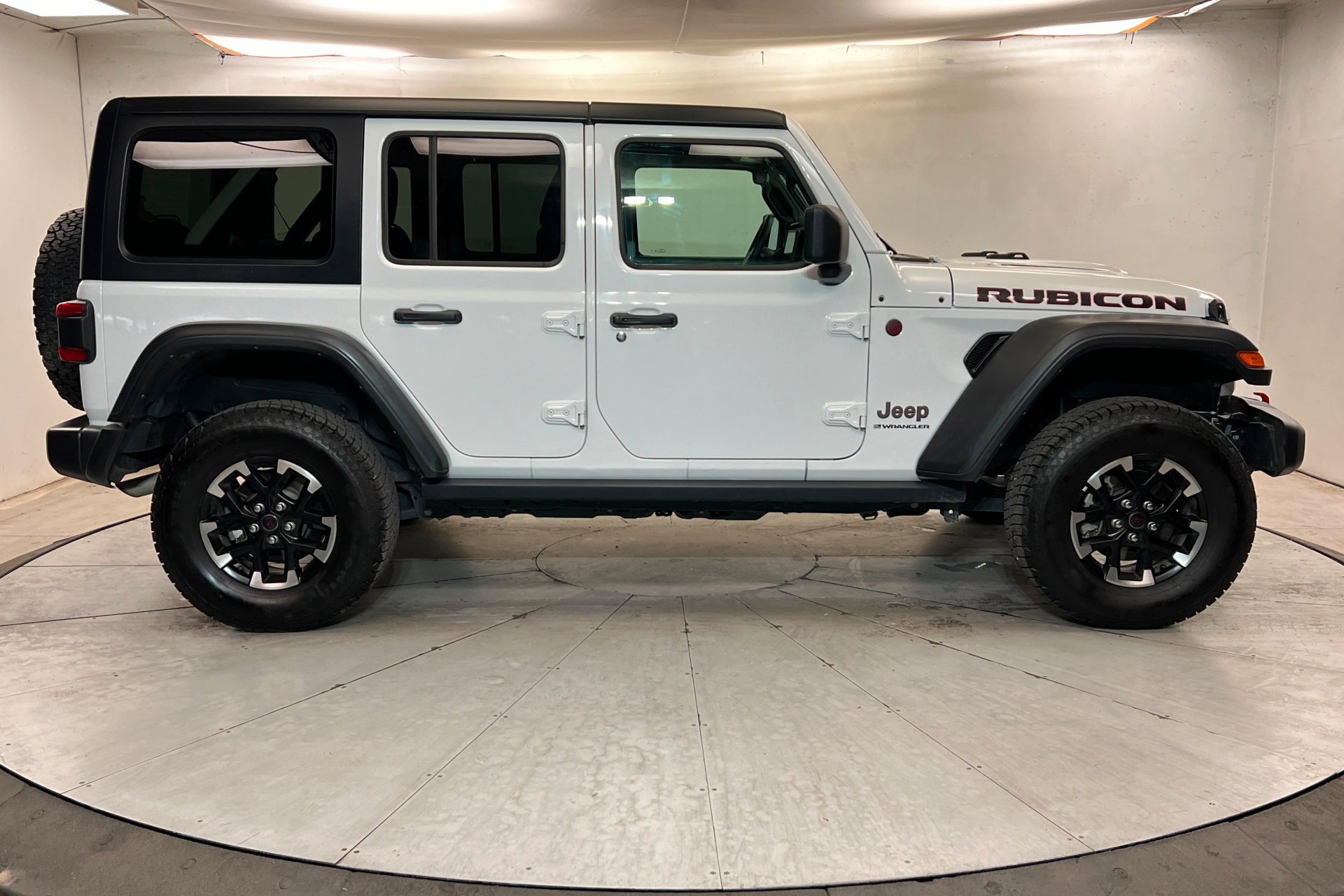 Certified 2025 Jeep Wrangler Unlimited Rubicon AWD/4WD image 6