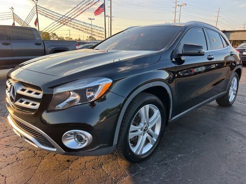 Used 2019 Mercedes-Benz GLA 250 4MATIC image 3