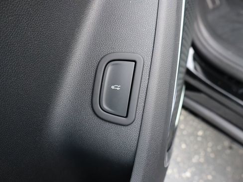 New 2026 Chevrolet Traverse RS AWD/4WD image 24