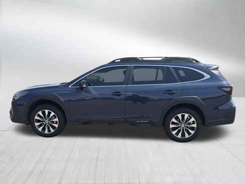 Certified 2025 Subaru Outback Limited AWD/4WD image 4