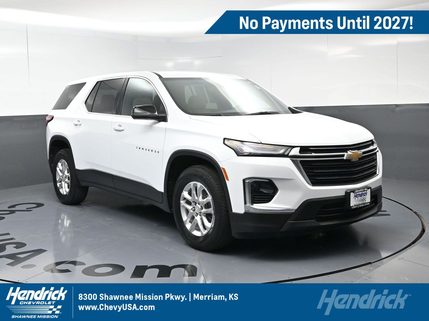 Used 2022 Chevrolet Traverse LS FWD image 1