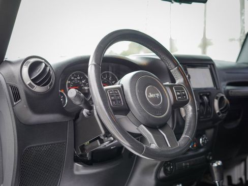 Used 2016 Jeep Wrangler Sport w/ Quick Order Package 24S AWD/4WD image 9