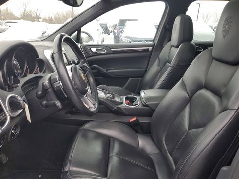 Used 2016 Porsche Cayenne image 6