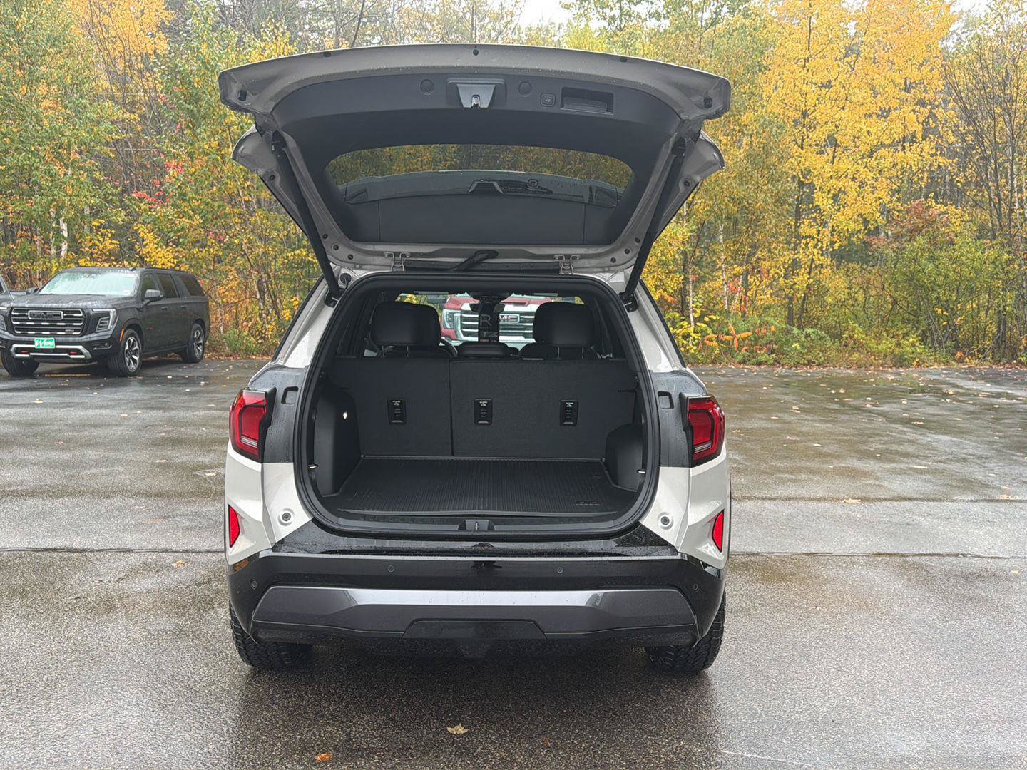 New 2027 GMC Terrain AT4 w/ Convenience Package III AWD/4WD image 16