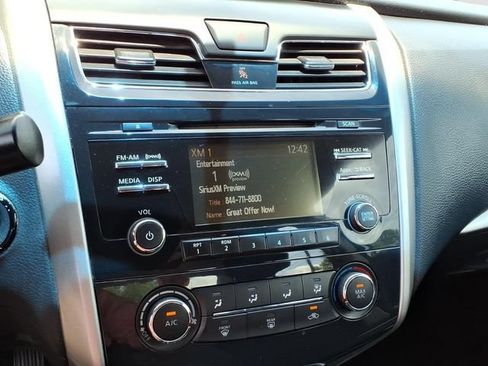 Used 2014 Nissan Altima 2.5 S w/ Display Audio Package FWD image 12