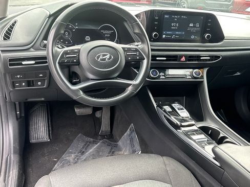 Used 2021 Hyundai Sonata SEL w/ Convenience Package FWD image 12