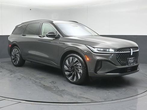 Used 2024 Lincoln Nautilus Black Label w/ Jet Appearance Package (87T) image 1