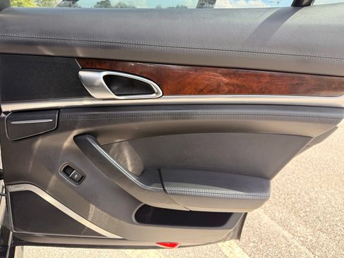 Used 2014 Porsche Panamera AWD/4WD image 42