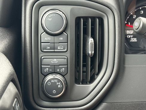 Used 2025 Chevrolet Silverado 1500 Custom image 11