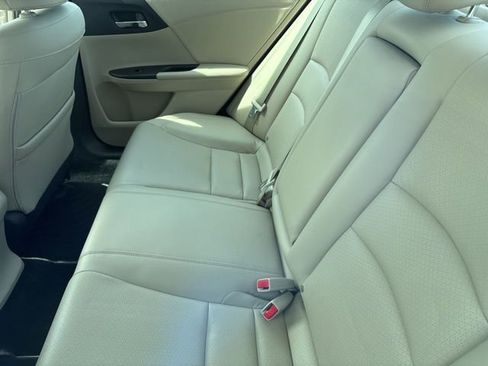 Used 2015 Honda Accord EX-L image 9