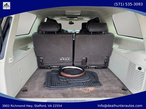 Used 2011 Cadillac Escalade ESV Platinum AWD/4WD image 15
