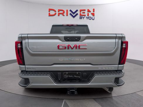 New 2026 GMC Sierra 2500 Denali w/ Denali Reserve Package AWD/4WD image 4