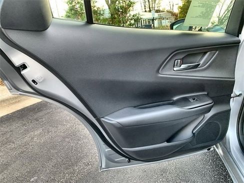 New 2025 Toyota Prius Plug-In Hybrid image 15