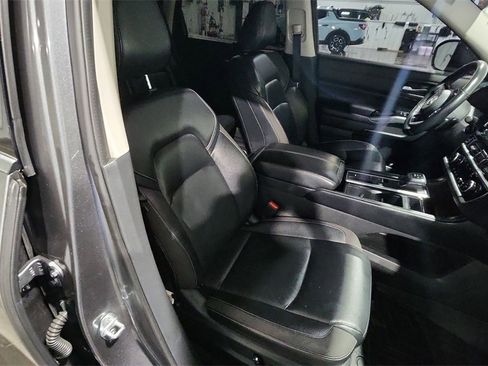 Used 2022 Nissan Pathfinder SL image 27