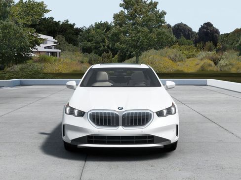 New 2026 BMW 530i image 3