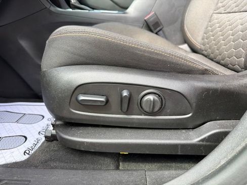 Used 2018 Chevrolet Equinox LT AWD/4WD image 14