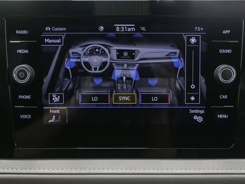 Certified 2025 Volkswagen Taos SE w/ Panoramic Sunroof Package AWD/4WD image 31