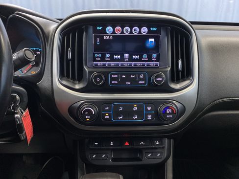 Used 2018 GMC Canyon SLT w/ Driver Alert Package image 17