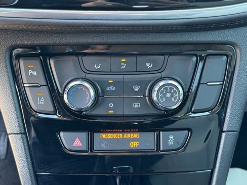 Used 2022 Buick Encore Preferred w/ Safety Package II image 22