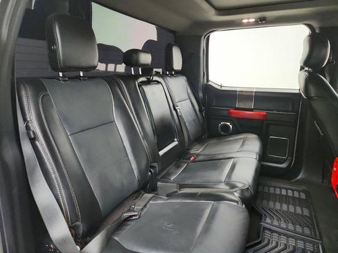 Used 2017 Ford F250 Lariat w/ Lariat Ultimate Package AWD/4WD image 27