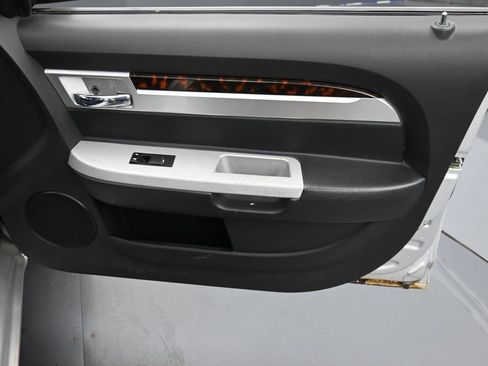 Used 2010 Chrysler Sebring Limited FWD image 17