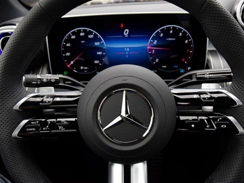 New 2026 Mercedes-Benz GLC 300 image 23