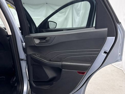 Used 2022 Ford Escape SE w/ SE Sport Appearance Package AWD/4WD image 31