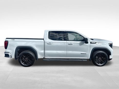 Used 2024 GMC Sierra 1500 Elevation w/ LPO, Elevation Black Package AWD/4WD image 9