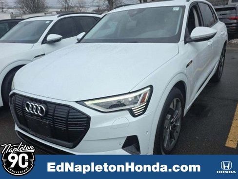 Used 2021 Audi e-tron Premium w/ Convenience Plus Package image 1