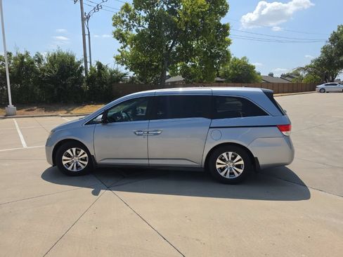 Used 2016 Honda Odyssey SE image 5