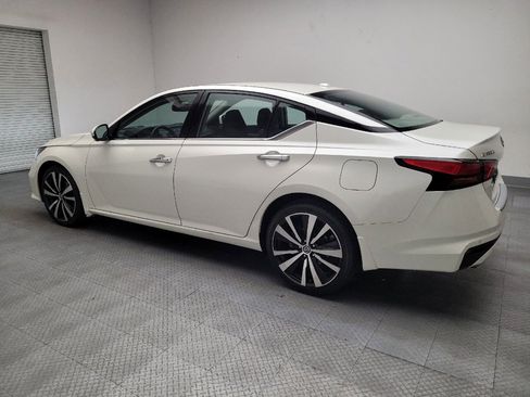 Used 2019 Nissan Altima 2.5 Platinum image 3