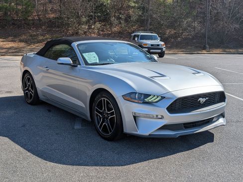 Used 2019 Ford Mustang Premium image 11