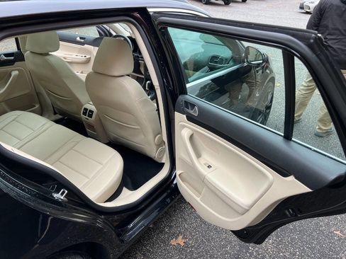 Used 2012 Volkswagen Jetta SE image 17