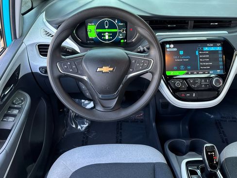 Used 2020 Chevrolet Bolt LT FWD image 17