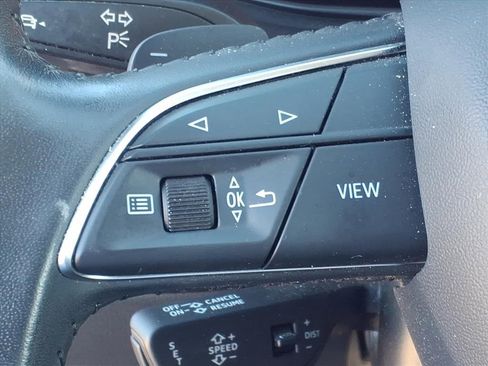 Used 2019 Audi Q8 Prestige w/ Luxury Package image 18