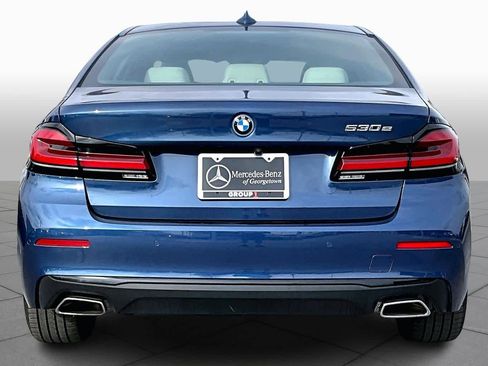 Used 2023 BMW 530e w/ Executive Package image 4
