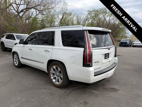 Used 2016 Cadillac Escalade 2WD image 2