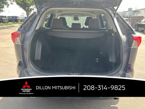 Used 2025 Toyota RAV4 XLE AWD/4WD image 10