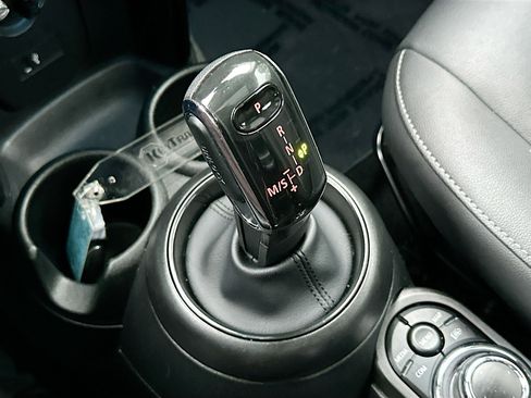 Used 2023 MINI Cooper 4-Door Hardtop FWD image 16