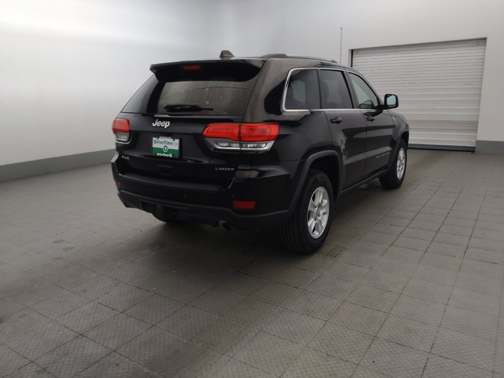 Used 2017 Jeep Grand Cherokee Laredo w/ Quick Order Package 23E AWD/4WD image 9