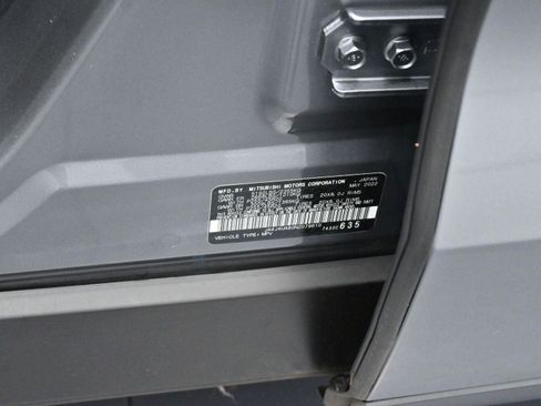 Used 2022 Mitsubishi Outlander SE image 37