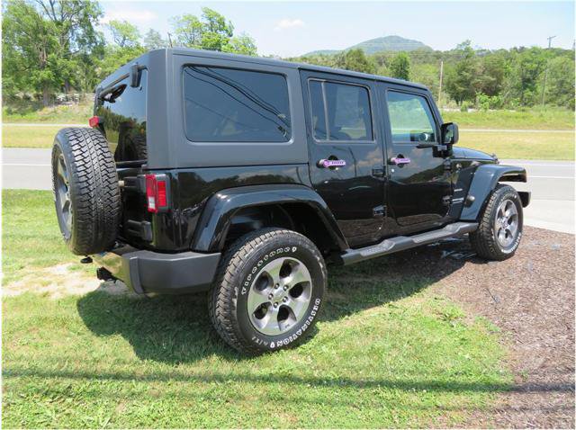 Used 2018 Jeep Wrangler Unlimited Sahara w/ Max Tow Package AWD/4WD image 18