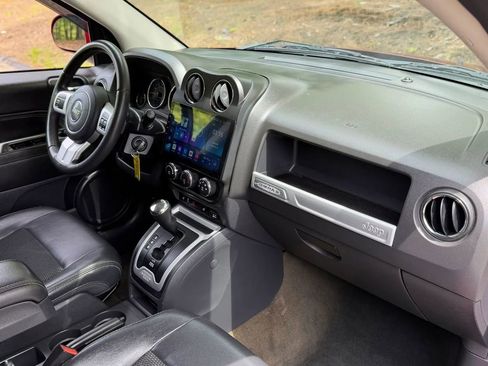 Used 2016 Jeep Compass Latitude AWD/4WD image 16