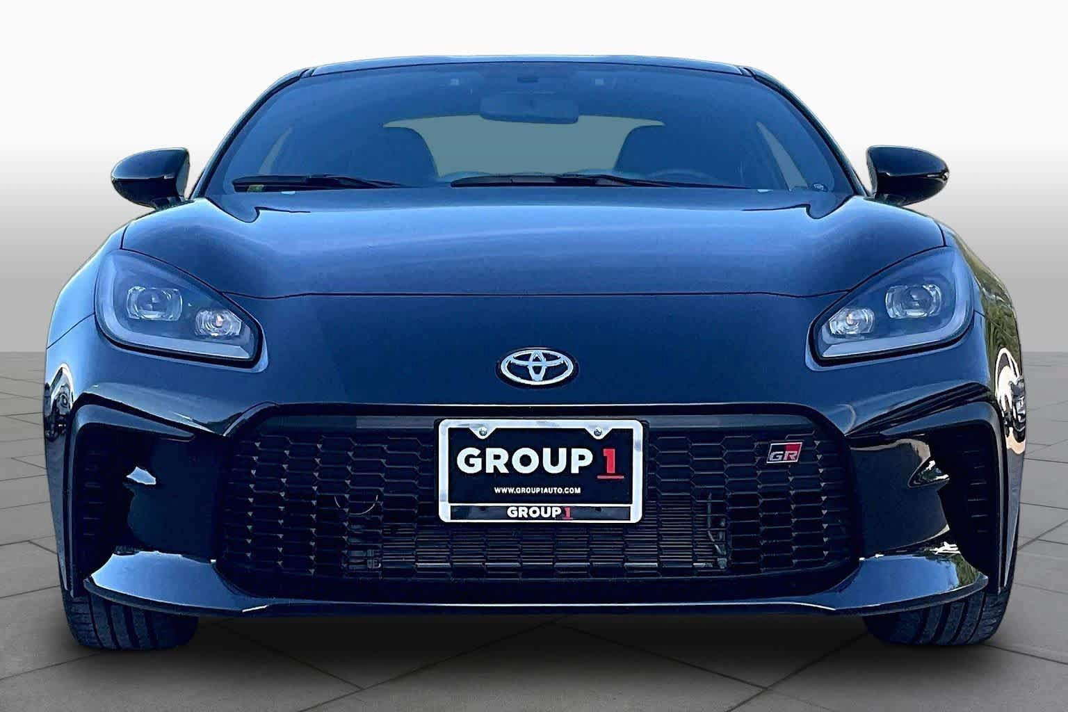 Used 2025 Toyota GR86 Premium RWD image 4