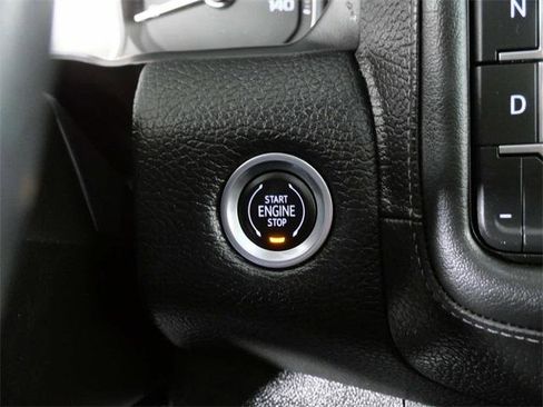 Used 2021 GMC Yukon Denali image 24