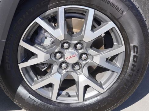 Used 2021 GMC Acadia SLE image 11