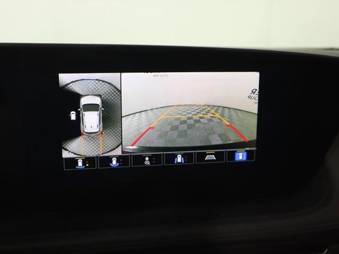 Used 2025 Buick Encore GX Sport Touring w/ Advanced Technology Package image 6