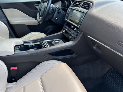 Used 2017 Jaguar F-PACE Prestige AWD/4WD image 17