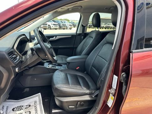 Used 2021 Ford Escape SE w/ SE Sport Appearance Package AWD/4WD image 12