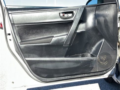 Used 2014 Toyota Corolla L image 25